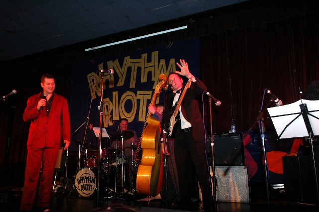 min 2007 11 24 riot 543